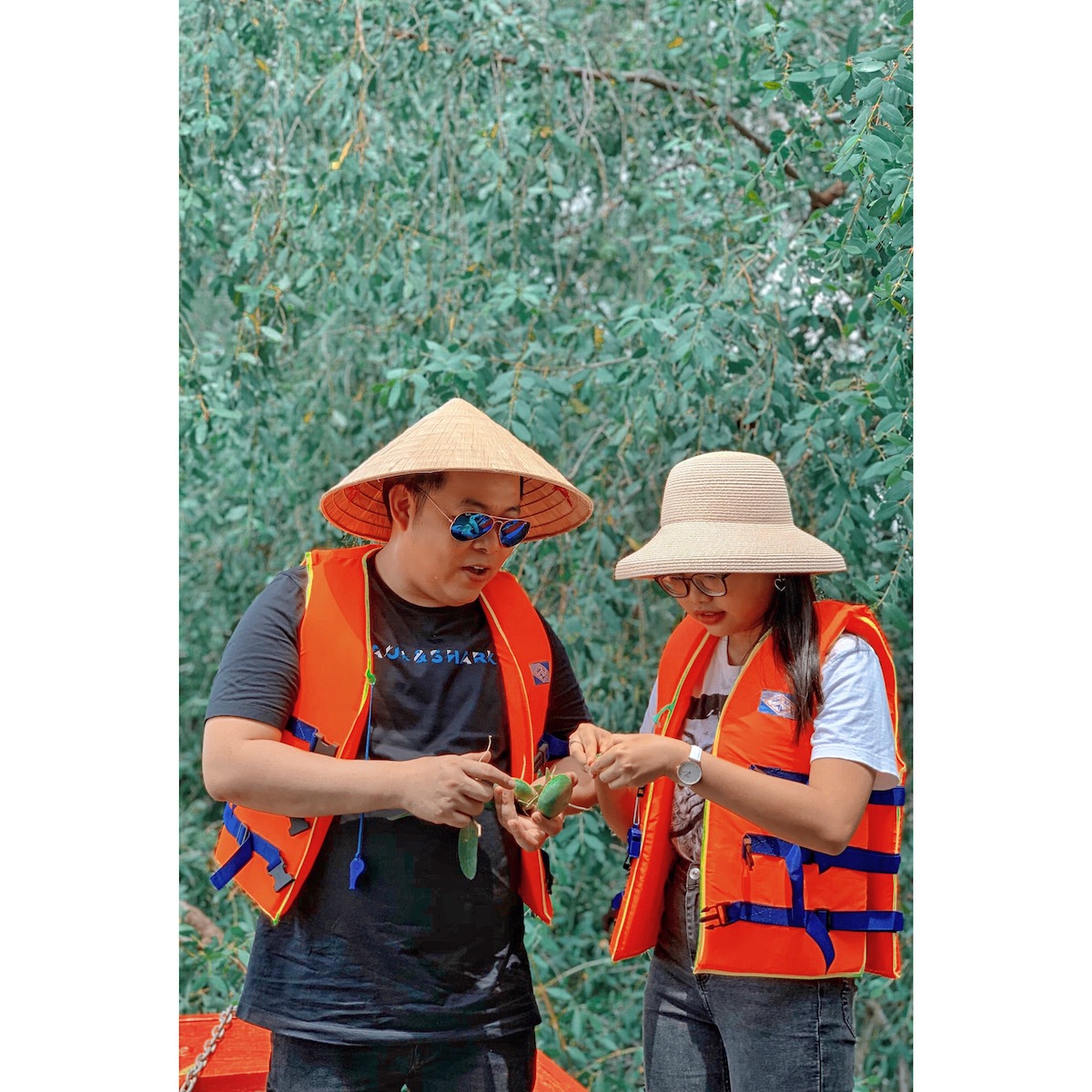 Phương Mỹ Chi xác nhận rời công ty của ba nuôi Quang Lê