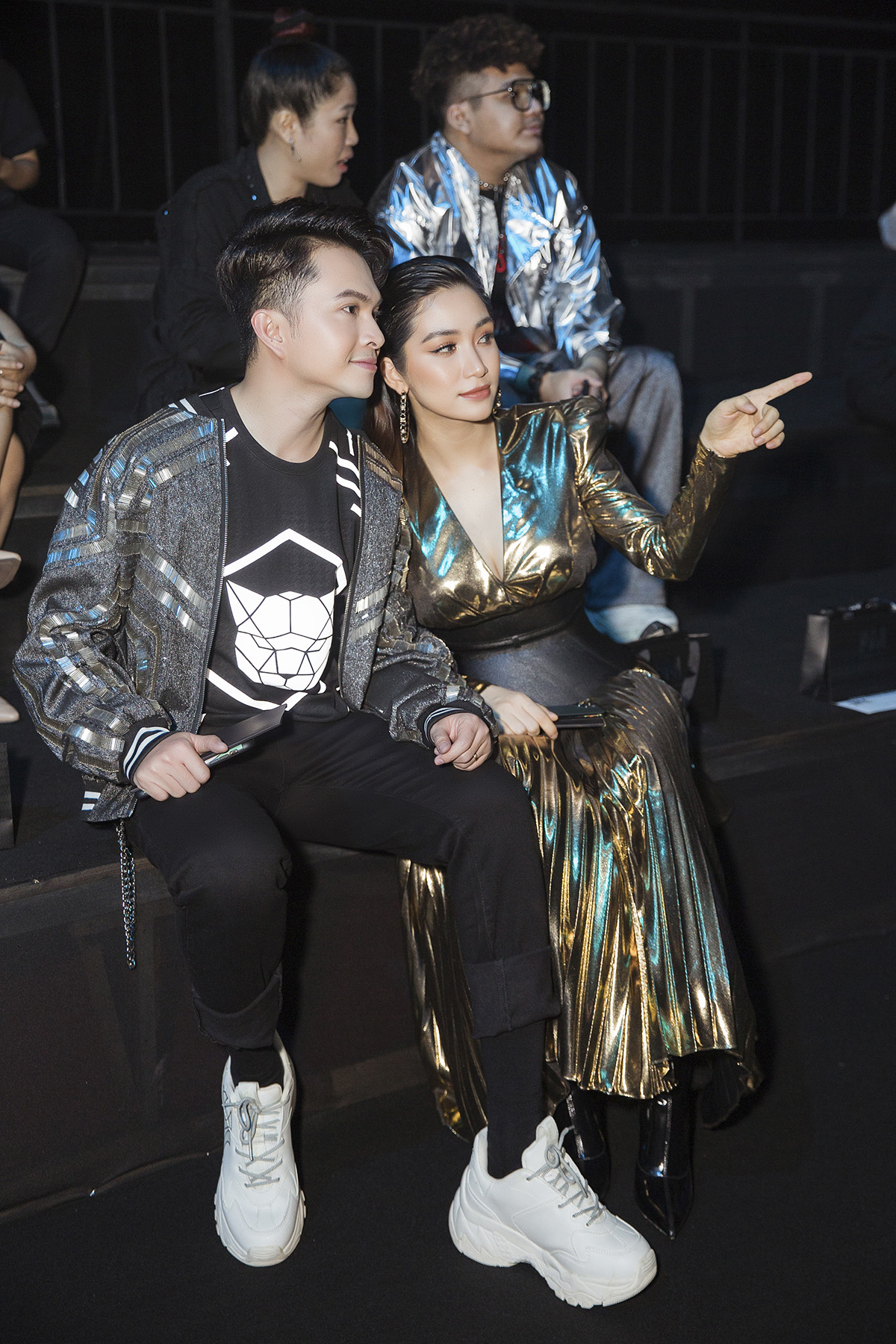 Nam Cường lột xác trẻ trung, cá tính đi xem show thời trang Chung Thanh Phong
