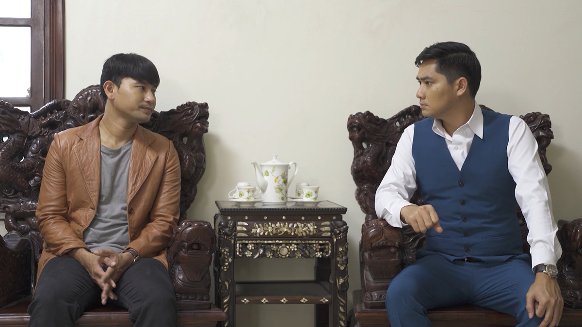 https://baomoi.com/sau-song-gio-truong-quynh-anh-ke-ve-tinh-yeu-buon-trong-mv-moi/c/34043695.epi