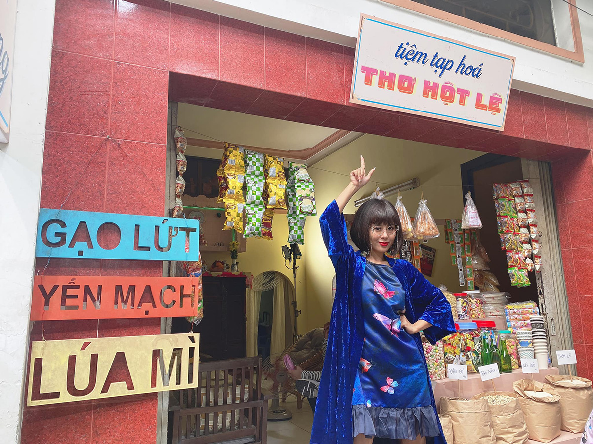 Huỳnh Lập diện áo dài nữ tình 'so kè' độ đằm thắm với Nam Thư
