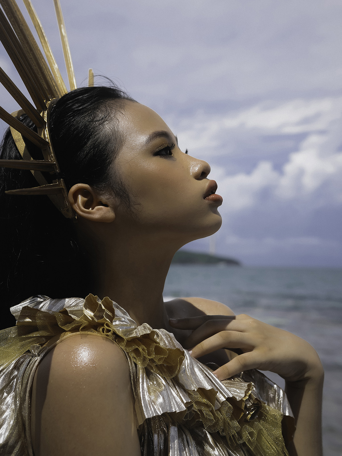 Mẫu nhí Bảo Hà cùng ê-kíp ra tận Hòn Dăm, Phú Quốc để thực hiện bộ ảnh “nữ thần”