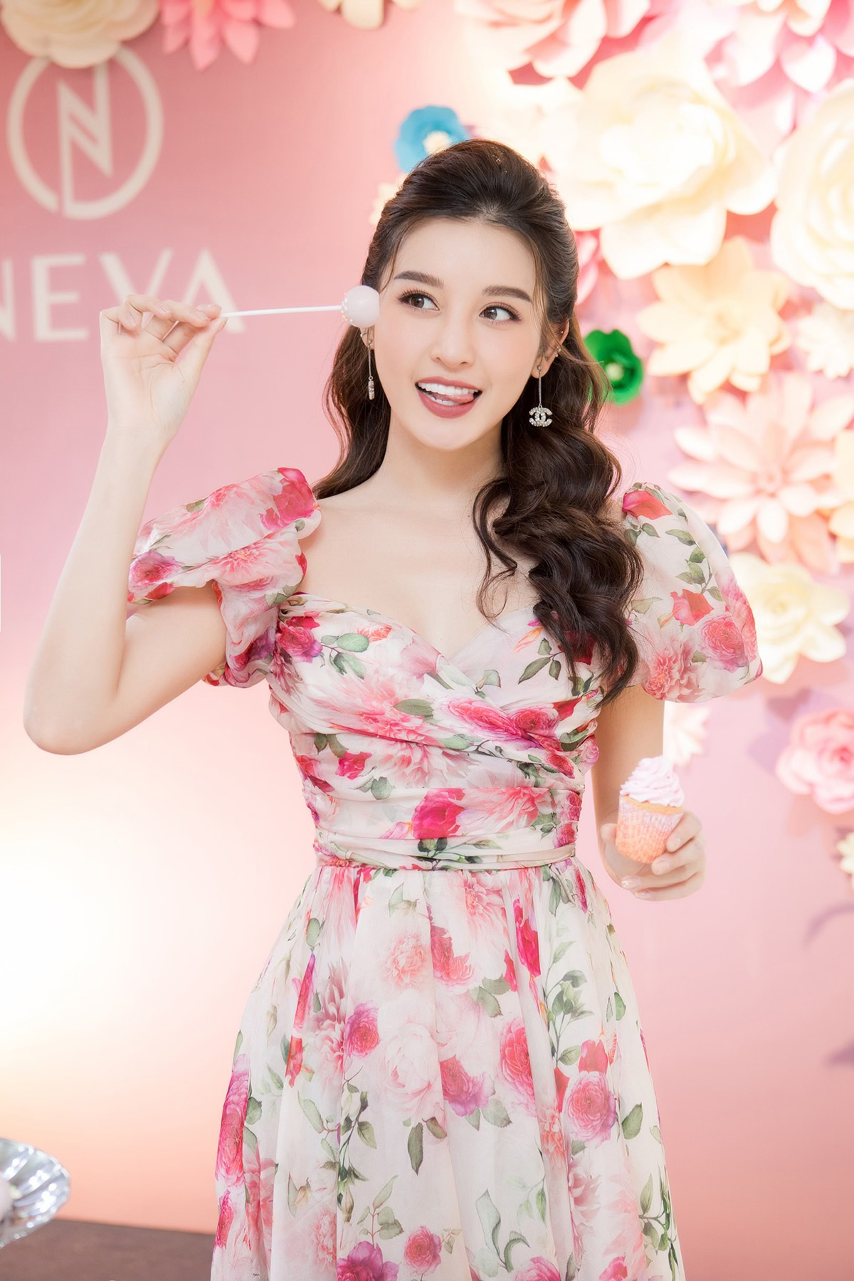 Á hậu Huyền My gây thương nhớ với vẻ đẹp tựa công chúa