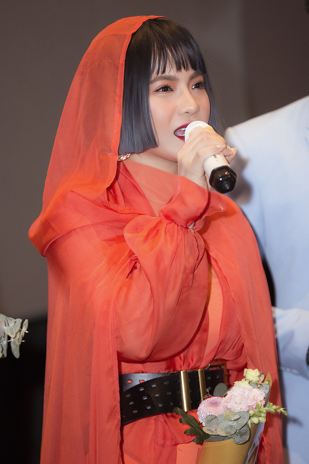 Debut với MV đầy thông điệp, Bảo Yến Rosie mong khán giả xem lại 10 lần để hiểu rõ hơn