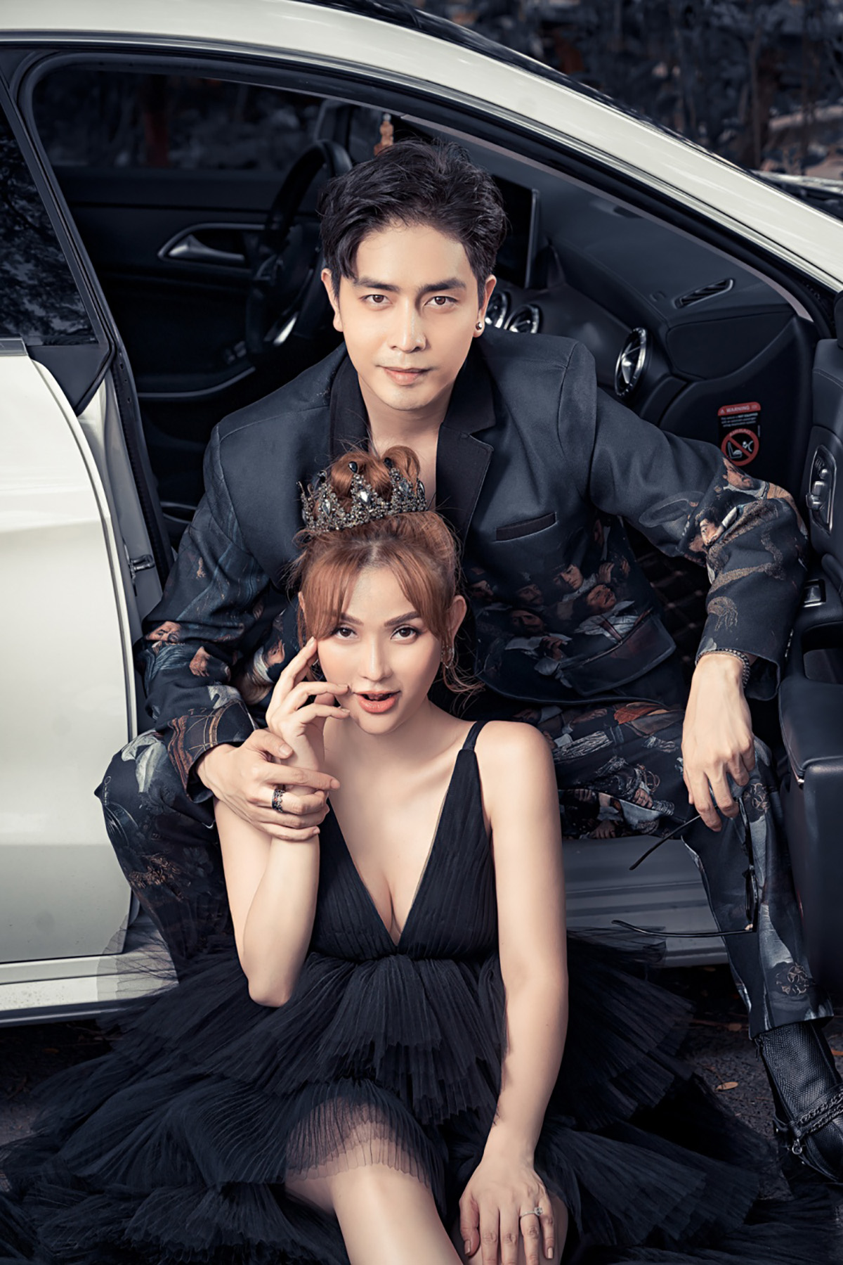 Vợ chồng Thu Thủy - Kin Nguyễn cùng làm điều ngọt ngào này nhân dịp kỷ niệm 1 năm ngày cưới