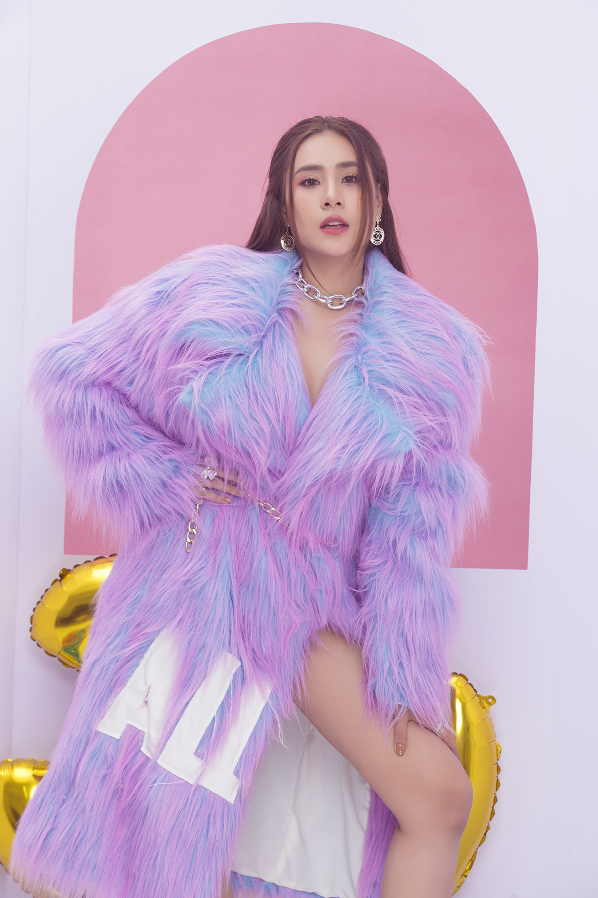 Hồ Bích Trâm: “Tôi lì lắm, có thể bán xe, bán nhà để tiếp tục làm phim nếu như không ai tài trợ”
