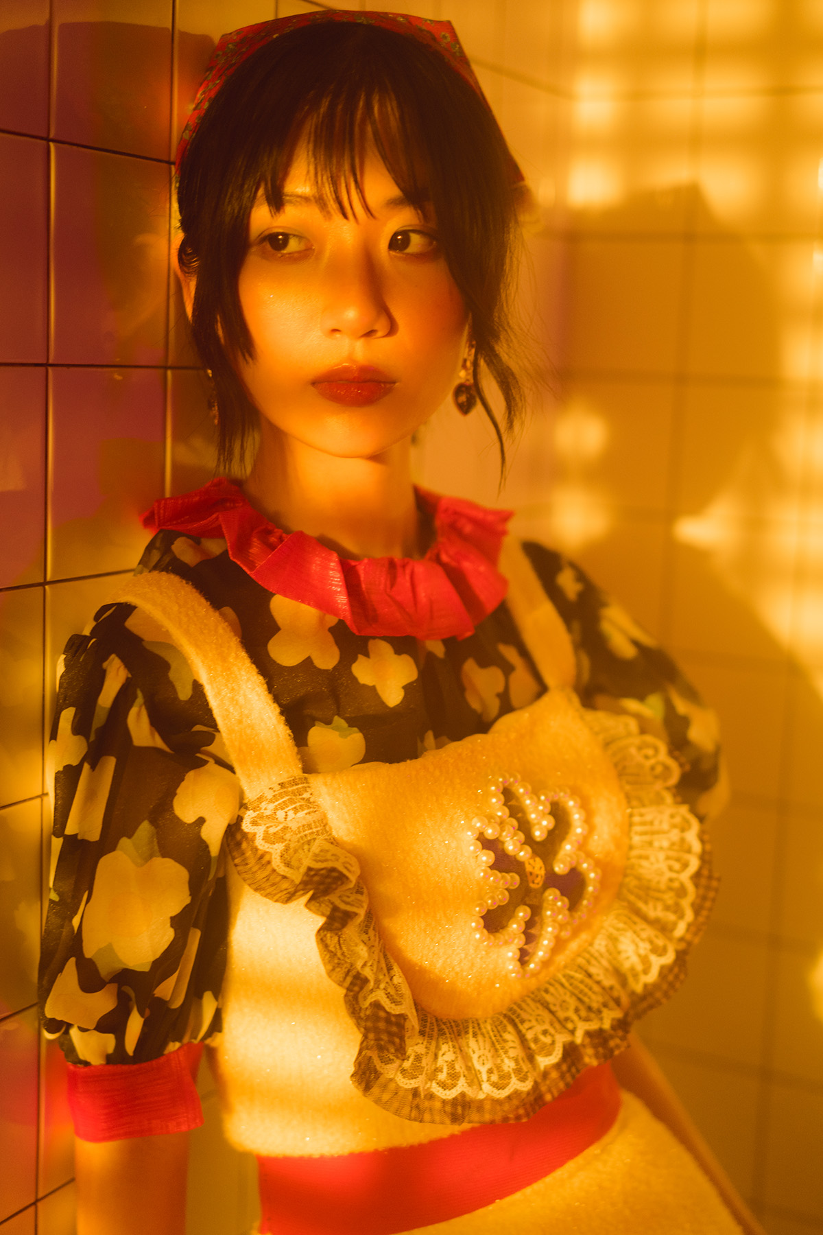 Thay AMEE làm nàng thơ mới của B Ray, Trang Yue ra MV debut mang tên "Thương Anh".