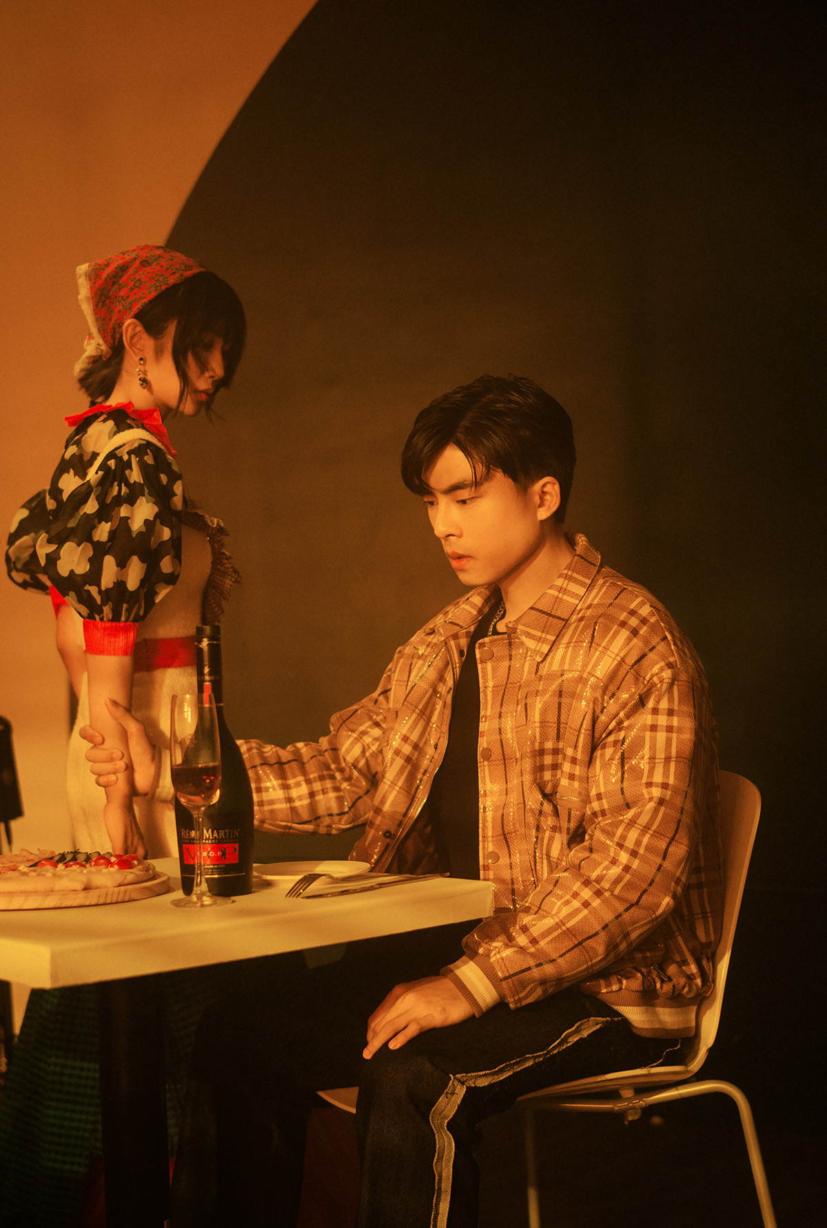 Thay AMEE làm nàng thơ mới của B Ray, Trang Yue ra MV debut mang tên "Thương Anh".