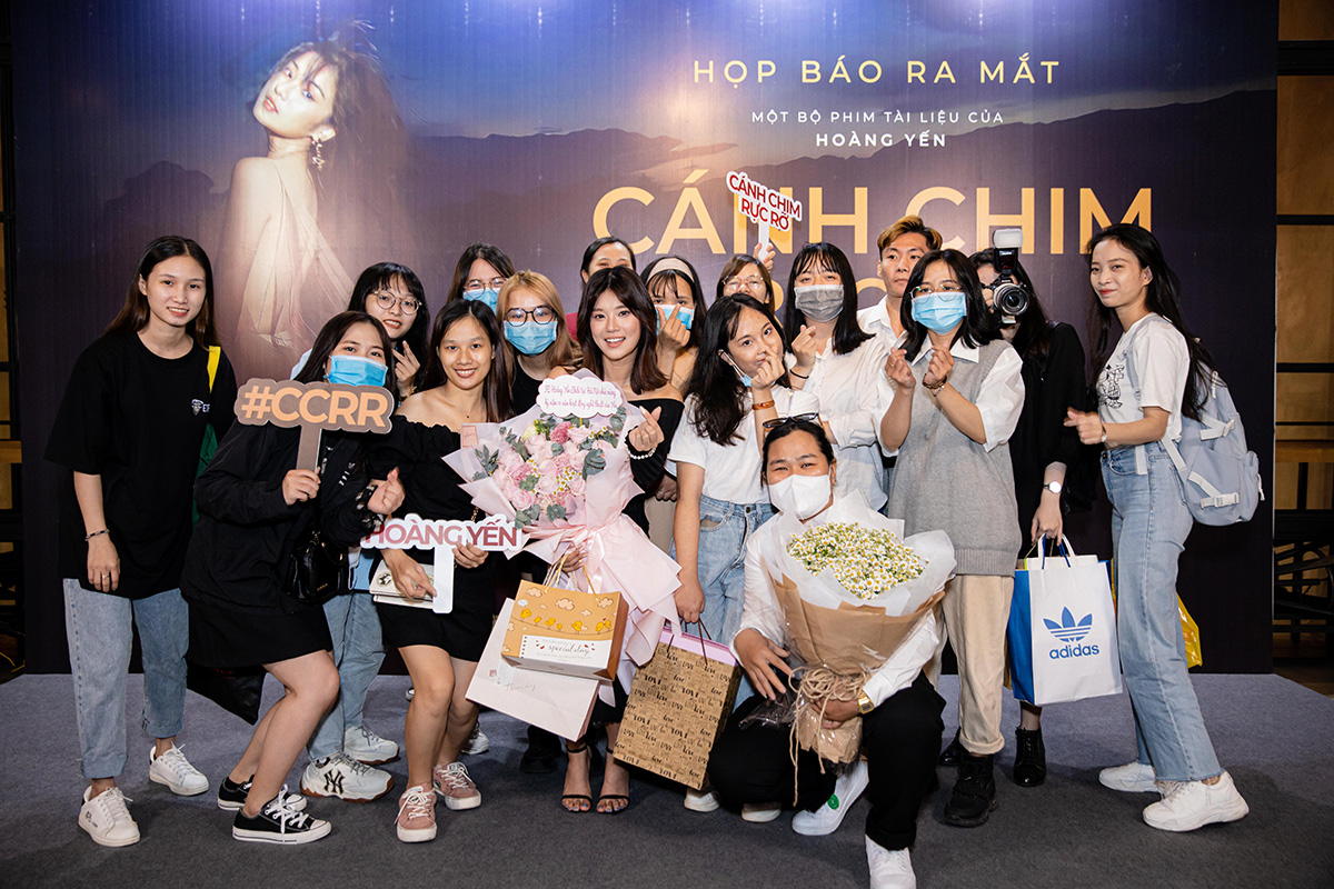 Hoàng Yến Chibi ra mắt phim tài liệu hành trình 10 khiến khán giả khóc cười với nhiều kỷ niệm 