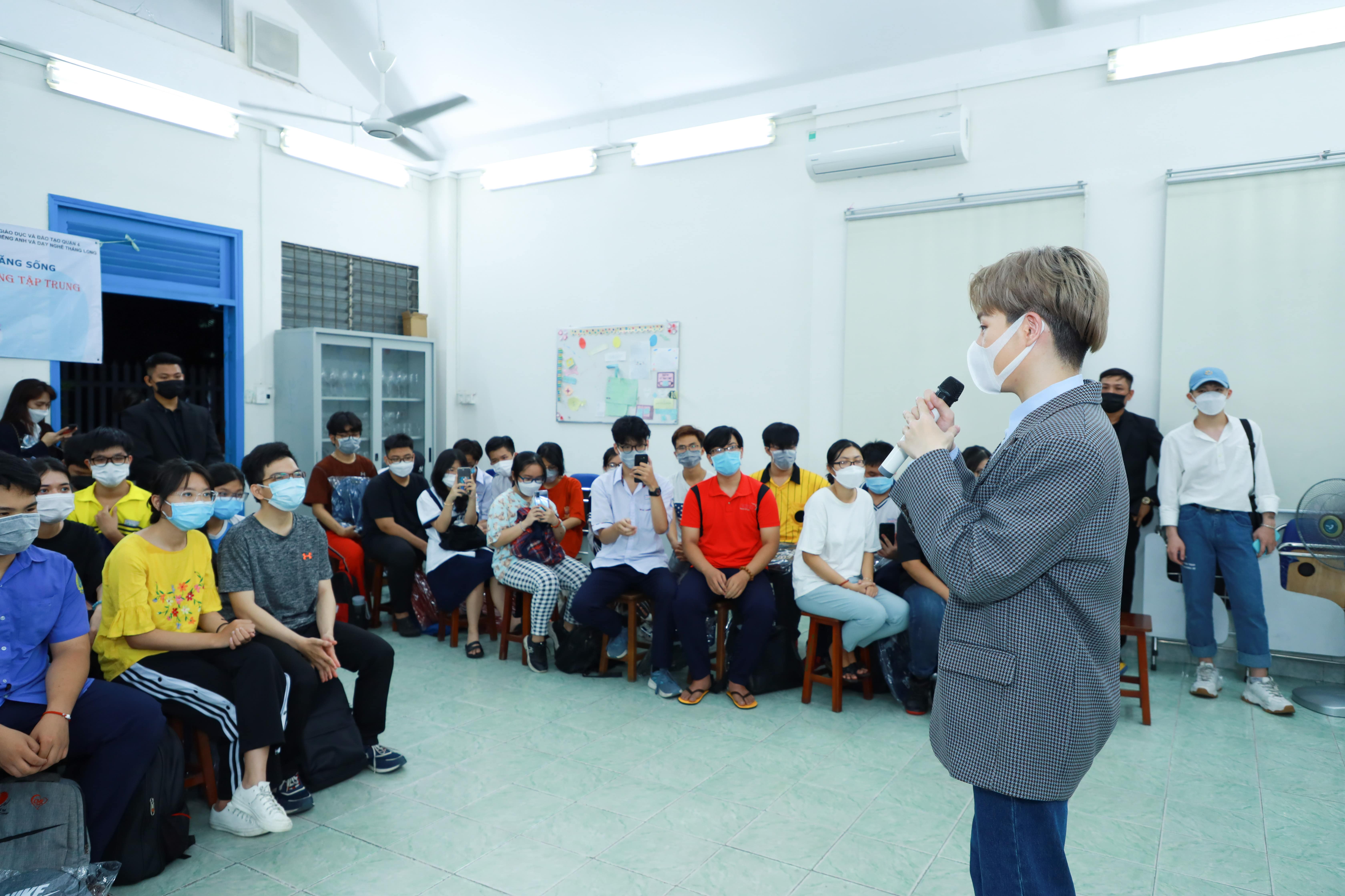 Rất đông các bạn nhỏ đã có mặt tại sự kiện