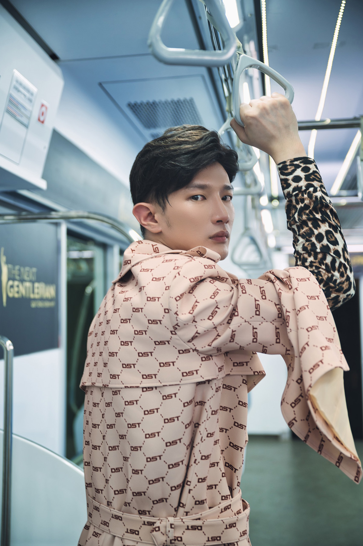 Dược sĩ Tiến: “Từ tập 2 Quý ông hoàn mỹ, tôi gần như không còn trao đổi riêng gì với Hương Giang”