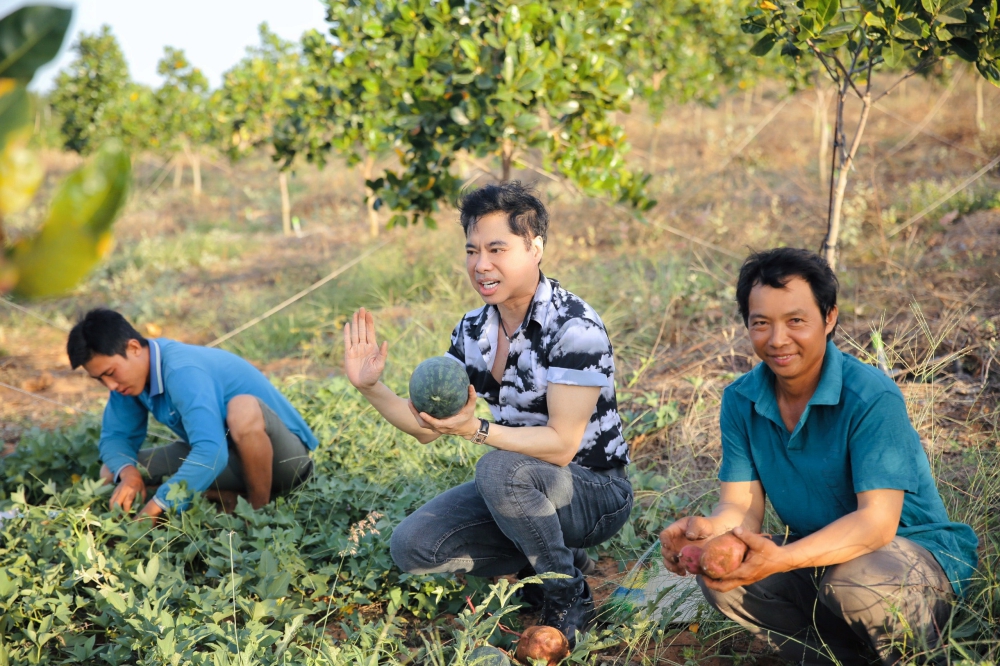 Ngọc Sơn về “Đà Lạt thu nhỏ” trồng rau nuôi cá