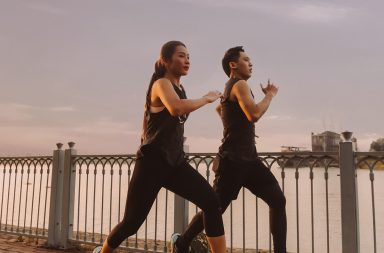 Adidas Solarboost chào đón bình minh cùng Tronie và Khả Ngân